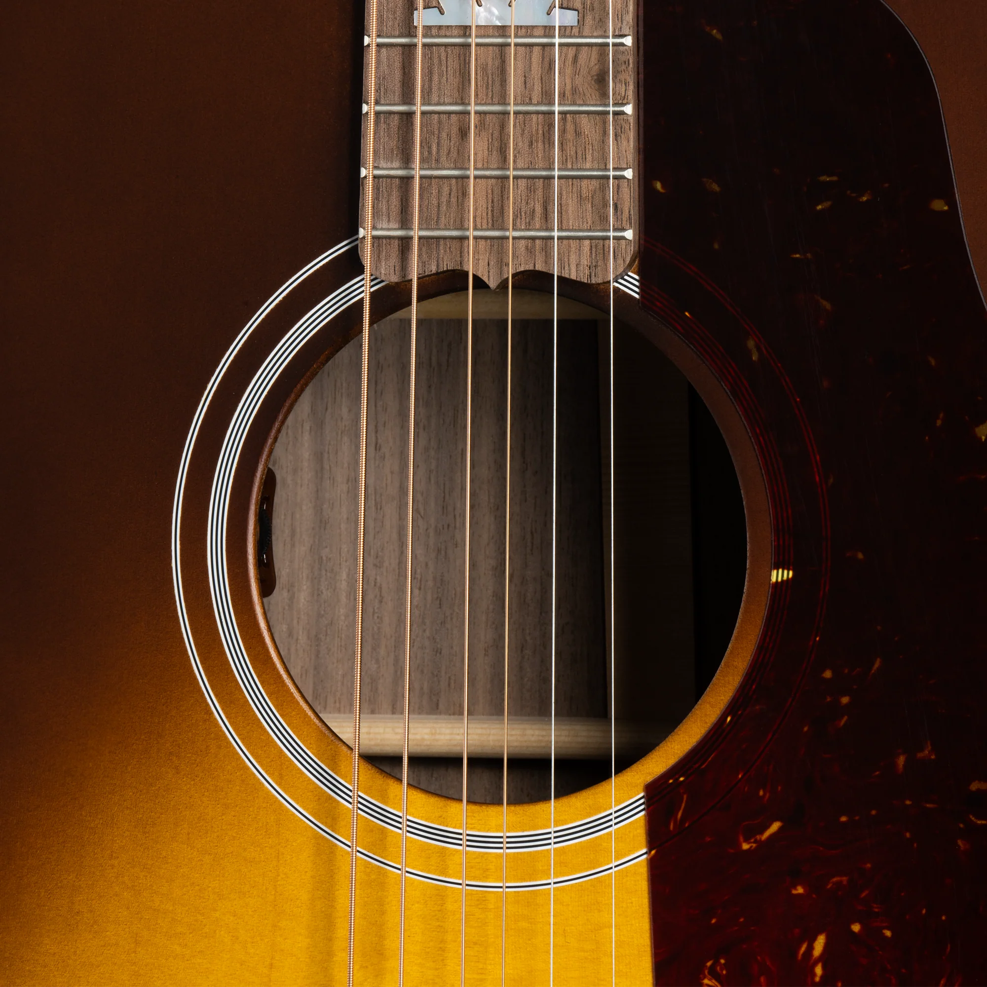 Gibson SJ-200 Studio Walnut, Satin Walnut Burst 7 Gibson SJ-200 Studio Walnut, Satin Walnut Burst