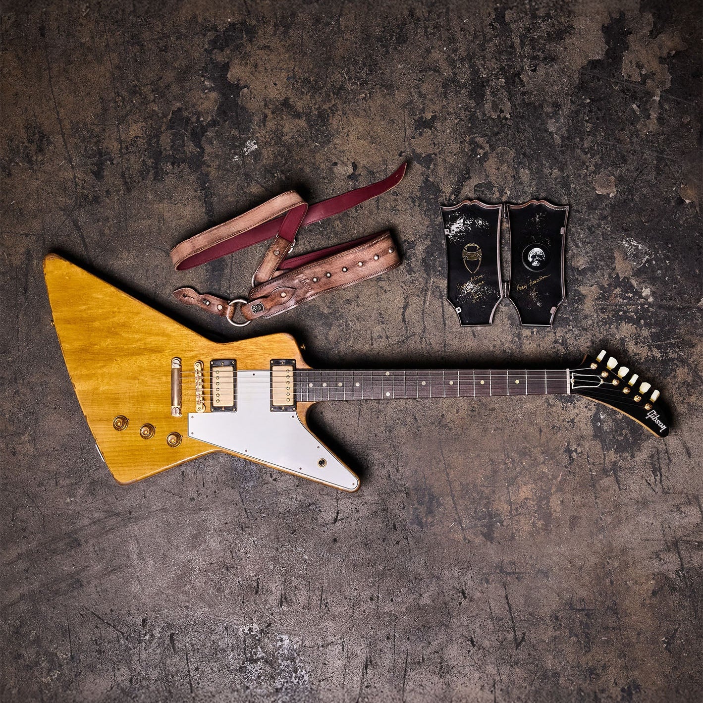Gibson Custom Leo Scala Heavy Addiction Explorer #1, Natural 8 Gibson Custom Leo Scala Heavy Addiction Explorer #1, Natural