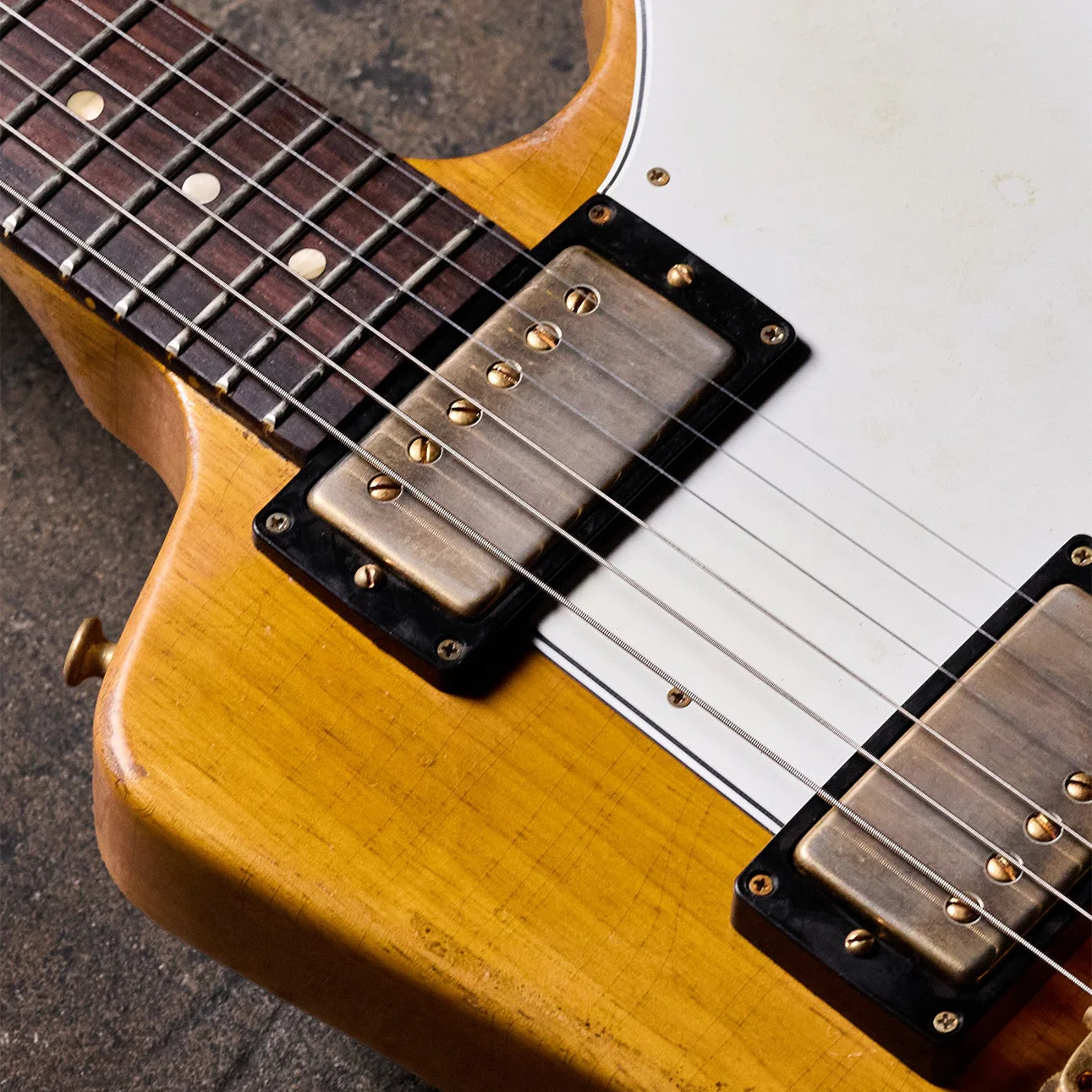 Gibson Custom Leo Scala Heavy Addiction Explorer #3, Natural 9 Gibson Custom Leo Scala Heavy Addiction Explorer #3, Natural