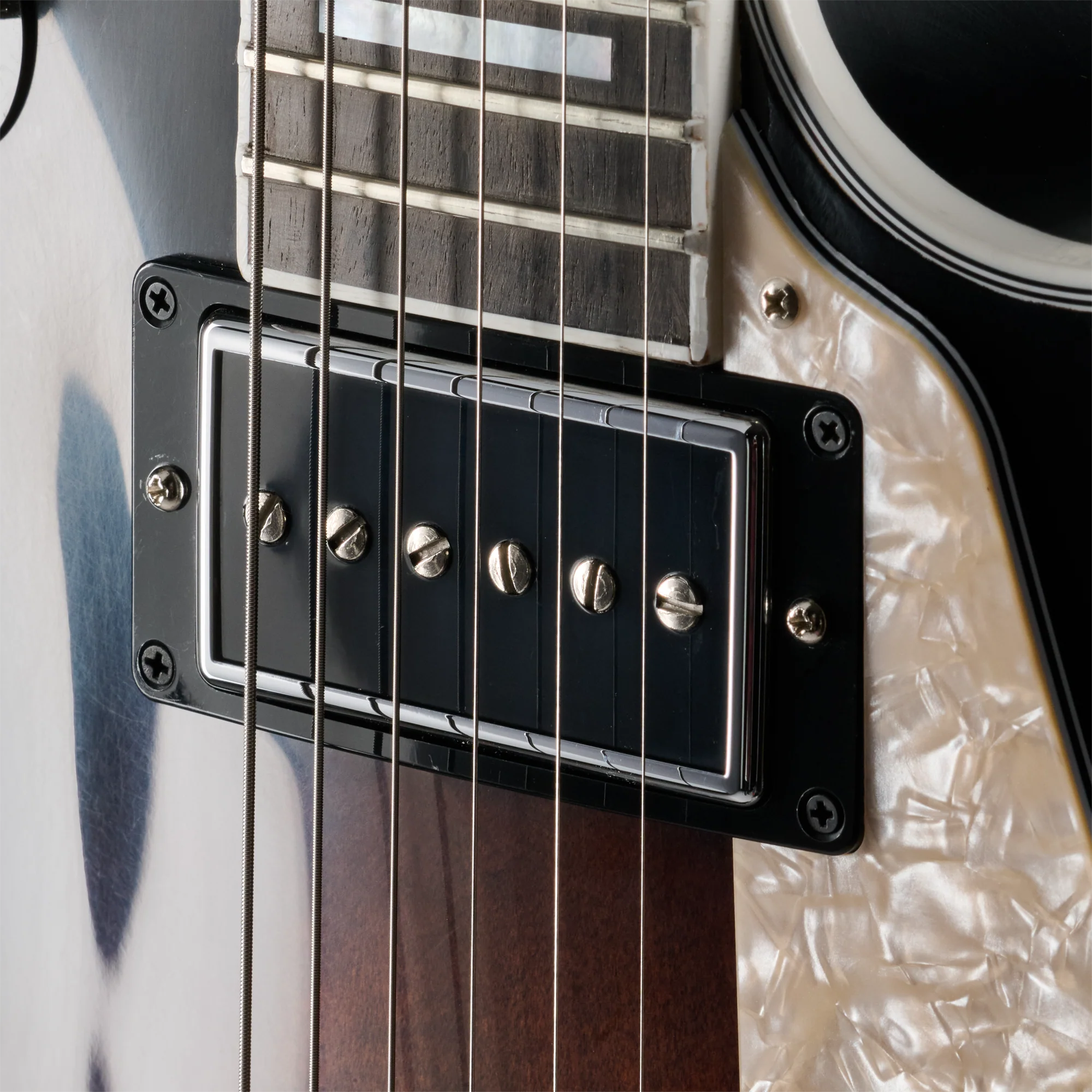 Gibson Mod™ Collection Les Paul Custom 70s, Southern Shutter Butter 18 Gibson Mod™ Collection Les Paul Custom 70s, Southern Shutter Butter