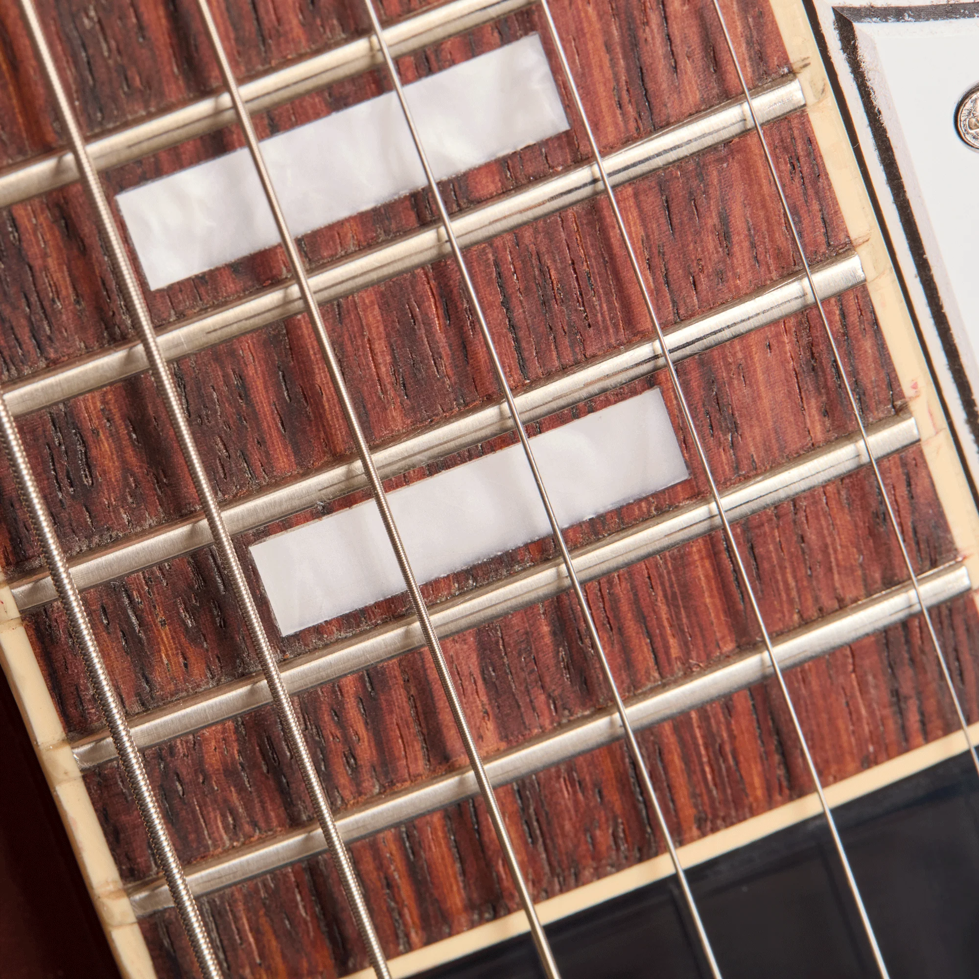 Gibson Mod™ Collection ES-330, Carmine Candy 16 Gibson Mod™ Collection ES-330, Carmine Candy