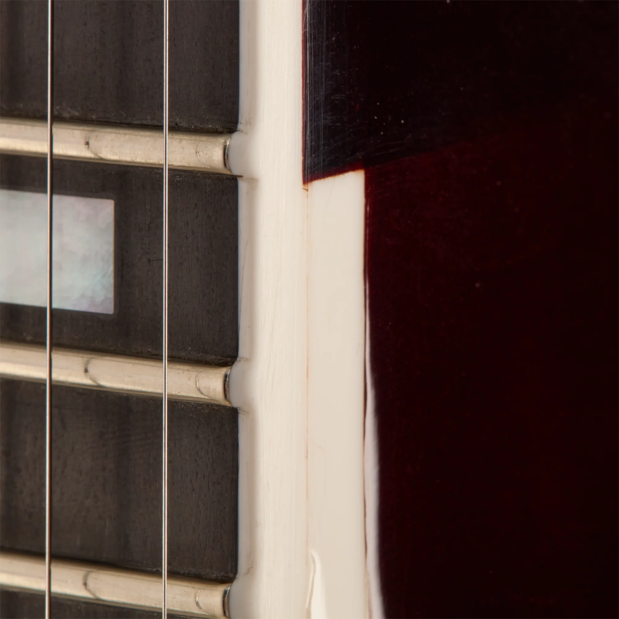 Gibson Mod™ Collection Les Paul Custom, Katchinatu's Ruby 11 Gibson Mod™ Collection Les Paul Custom, Katchinatu's Ruby