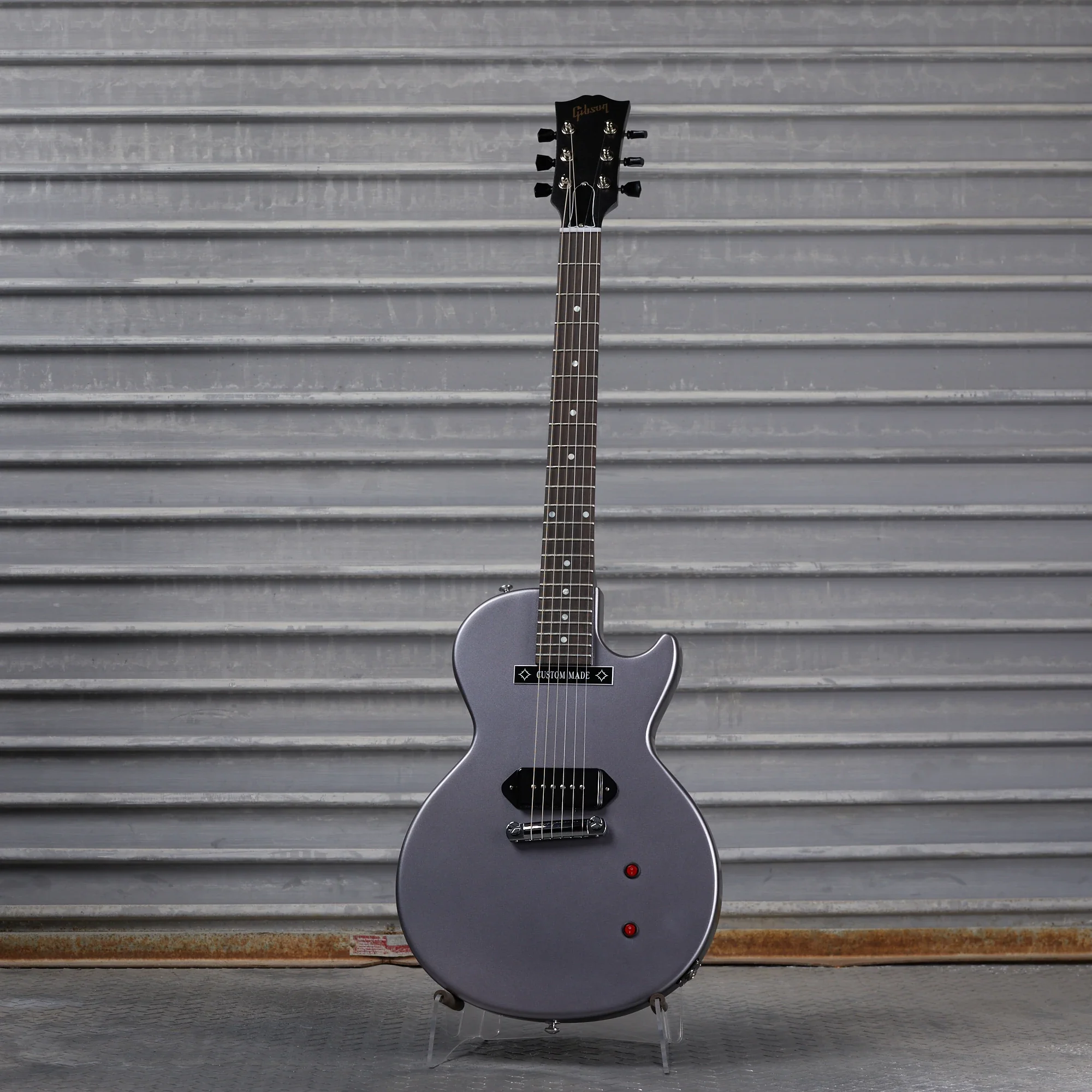 Gibson Mod™ Collection 1957 Les Paul Junior Reissue, Silver | Gibson Mod™ Collection 2 Gibson Mod™ Collection 1957 Les Paul Junior Reissue, Silver | Gibson Mod™ Collection