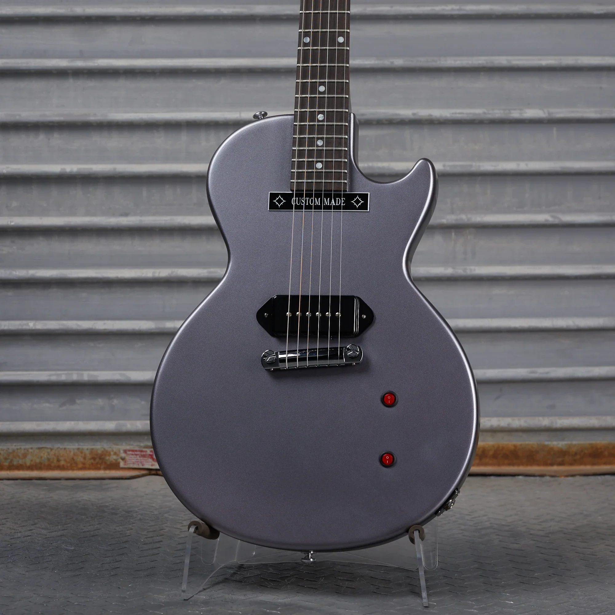 Gibson Mod™ Collection 1957 Les Paul Junior Reissue, Silver | Gibson Mod™ Collection 3 Gibson Mod™ Collection 1957 Les Paul Junior Reissue, Silver | Gibson Mod™ Collection