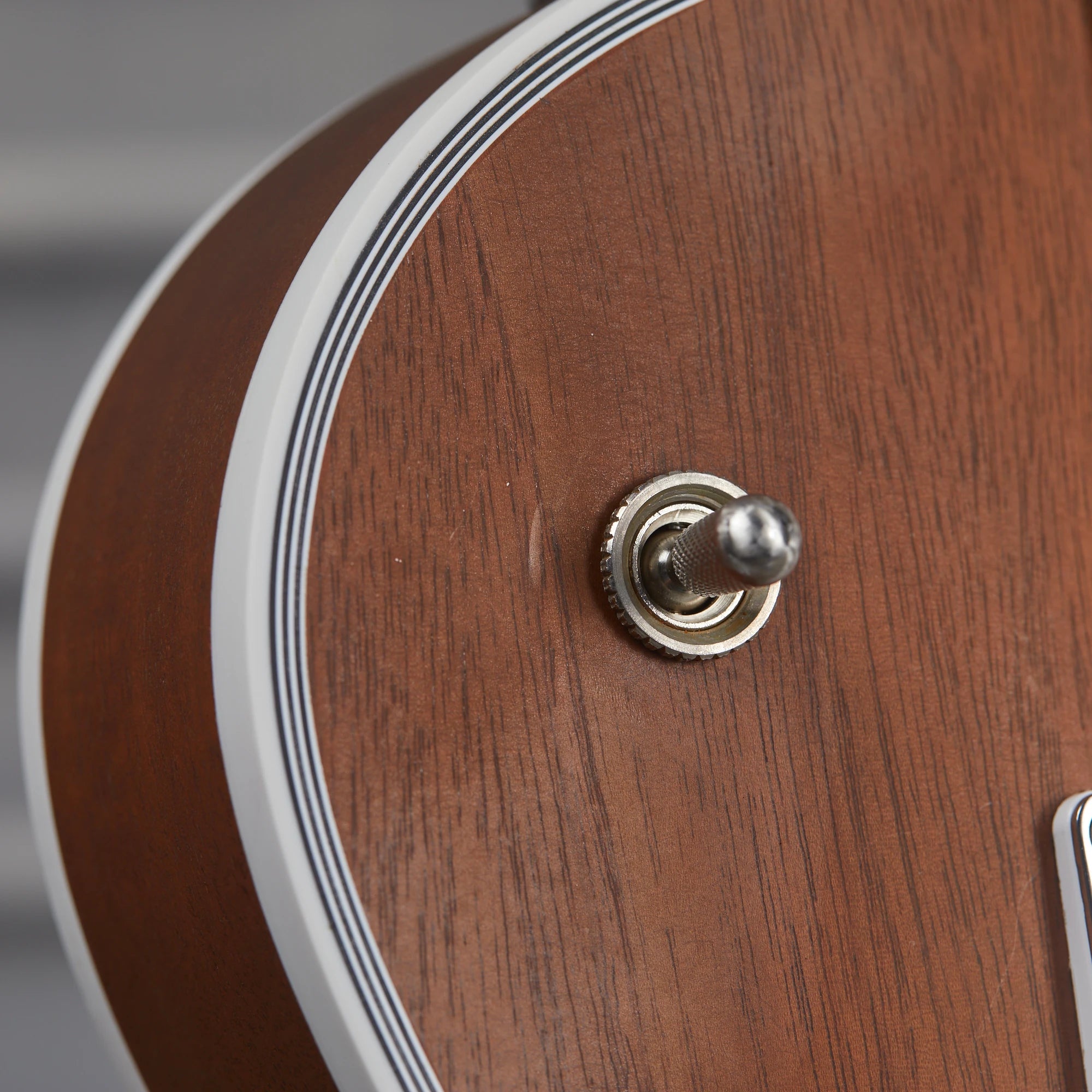 Gibson Mod™ Collection Les Paul Custom, Natural Walnut | Gibson Mod™ Collection 6 Gibson Mod™ Collection Les Paul Custom, Natural Walnut | Gibson Mod™ Collection