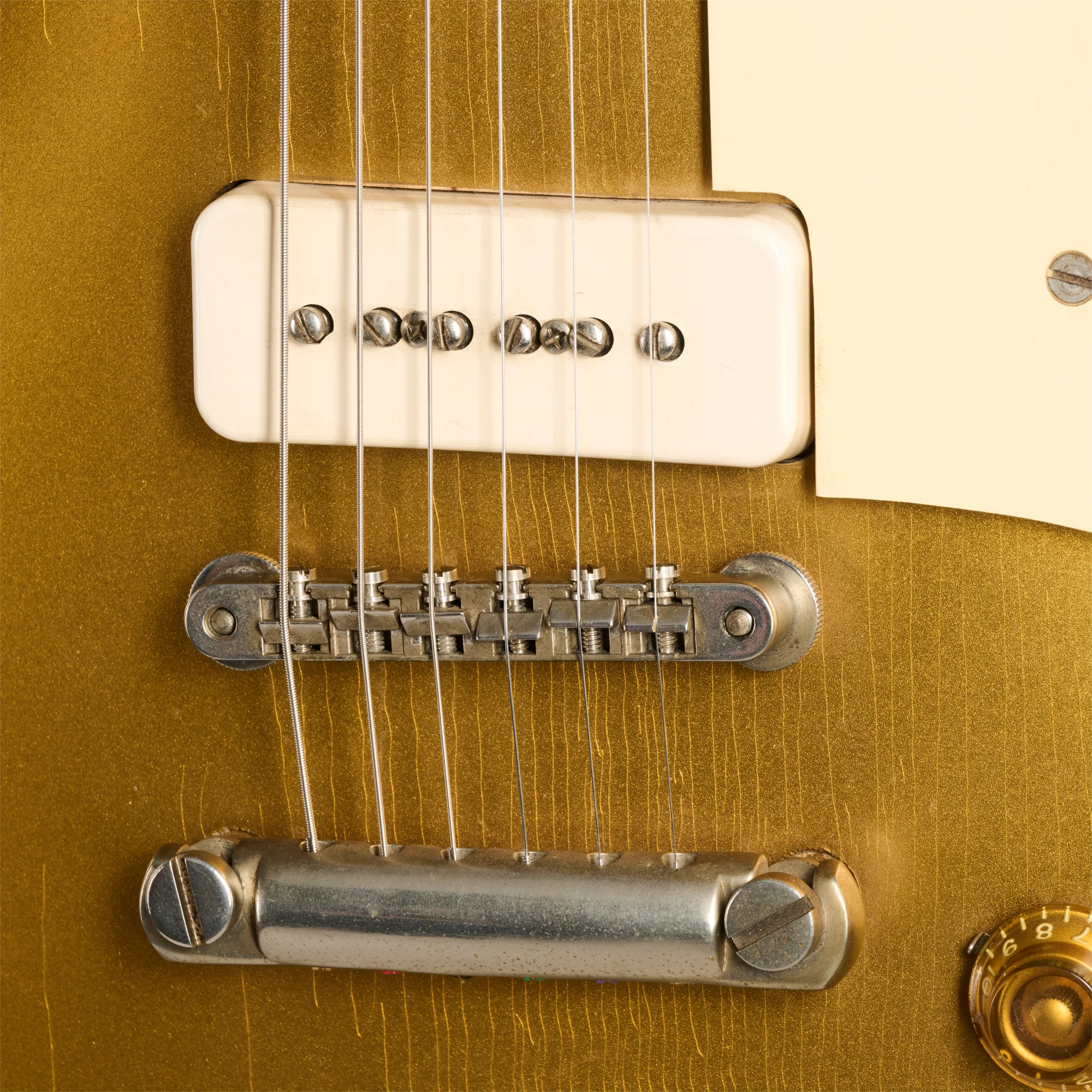 Gibson Certified Vintage 1956 Gibson Les Paul Standard, Goldtop 12 Gibson Certified Vintage 1956 Gibson Les Paul Standard, Goldtop