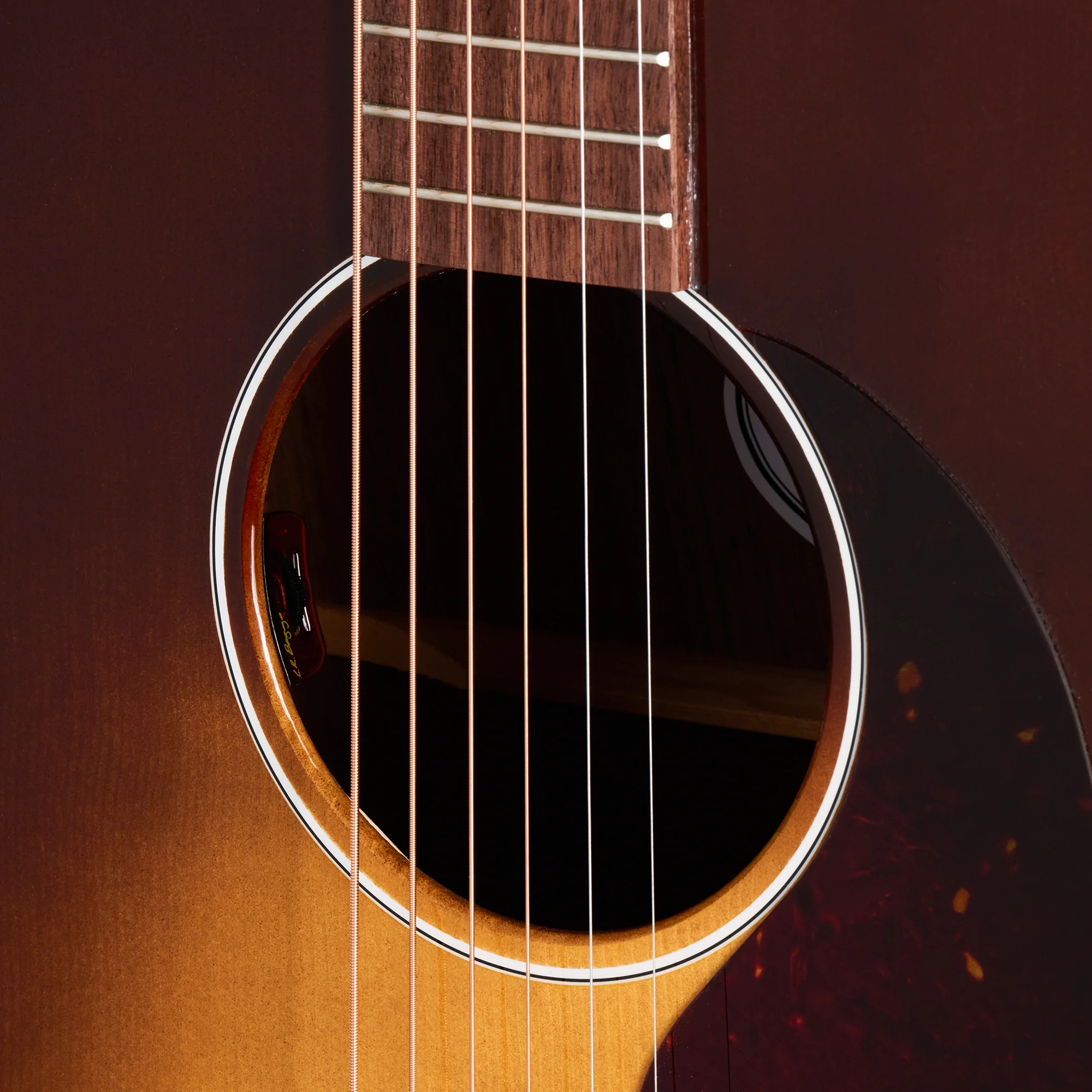 Gibson J-45 Studio Walnut, Walnut Burst 7 Gibson J-45 Studio Walnut, Walnut Burst