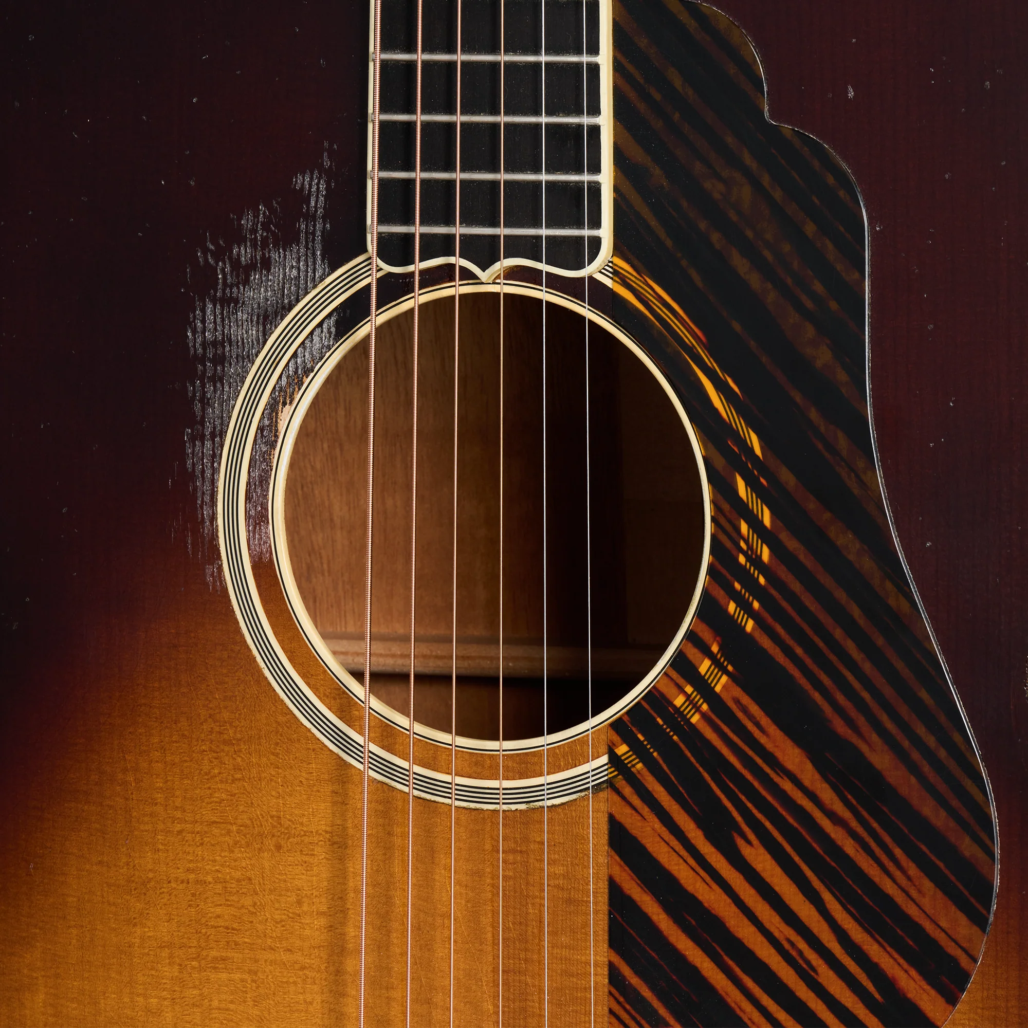 Gibson Custom 1939 SJ-100 Reissue, Heavy Aged, Faded Vintage Sunburst 7 Gibson Custom 1939 SJ-100 Reissue, Heavy Aged, Faded Vintage Sunburst