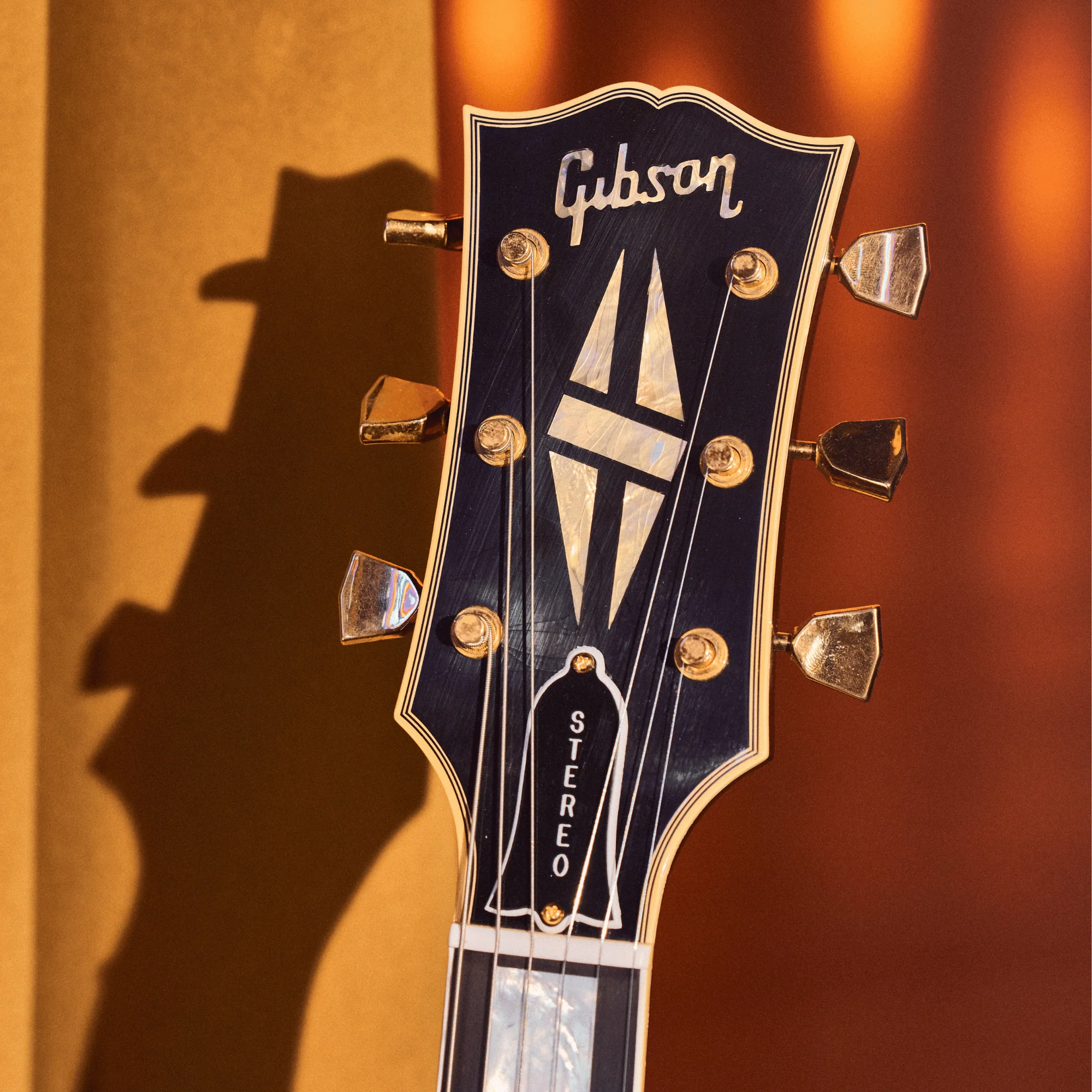 Gibson Custom B.B. King “Rumble in the Jungle” 1974 ES-355, Walnut 12 Gibson Custom B.B. King “Rumble in the Jungle” 1974 ES-355, Walnut